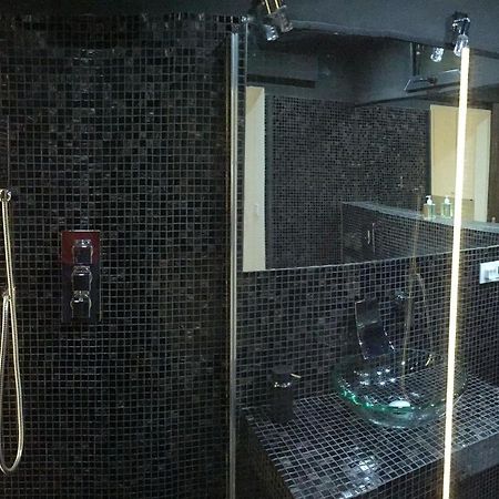 City Center Apartment With Gym & Spa Budapest Eksteriør bilde