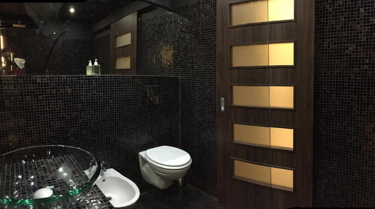 City Center Apartment With Gym & Spa Budapest Eksteriør bilde